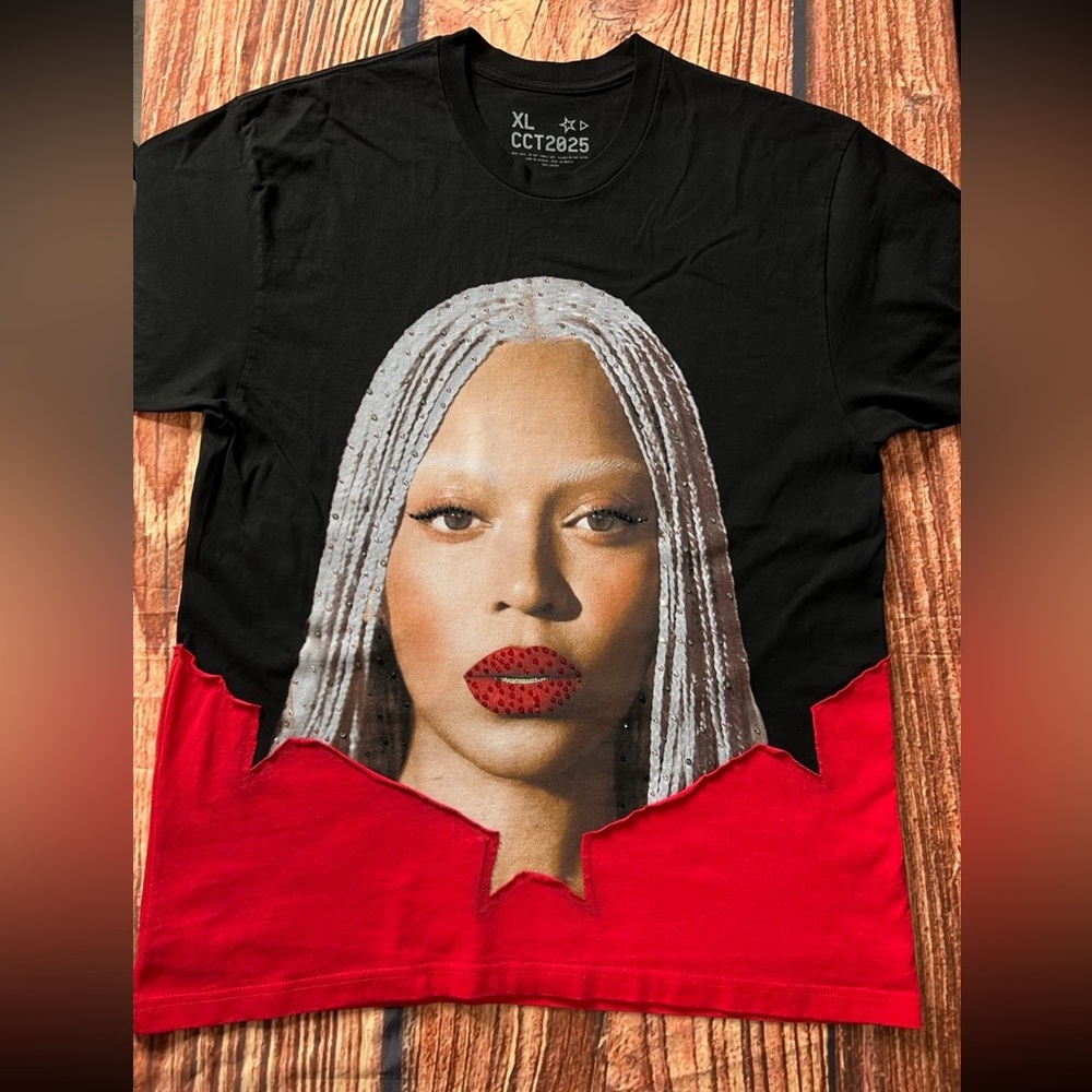 Beyoncé Cowboy Carter Merch Black & Red star T-Shirt w/ Swarovski Crystals CCT